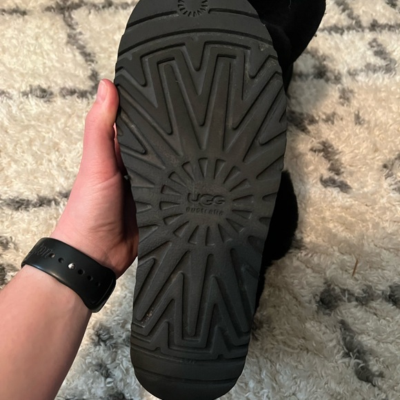 Size 8 Ugg gem Bailey buttons. - Picture 5 of 5